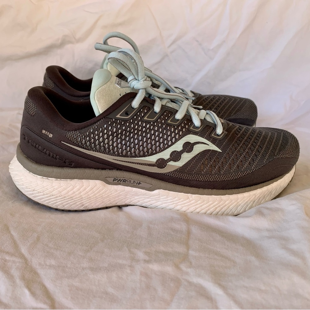 Saucony Triumph 18, Charcoal/Sky running shoe Women’s Size 8.5 Medium B